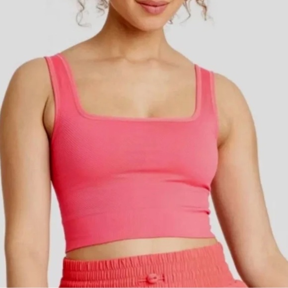 all in motion Tops - All in Motion Cropped Seamless Tank Top